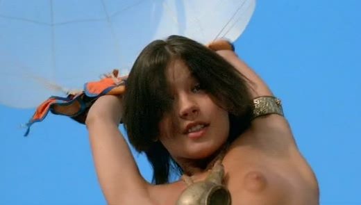 Catherine Zeta-Jones nude in Les 1001 nuits (1990) BRRip